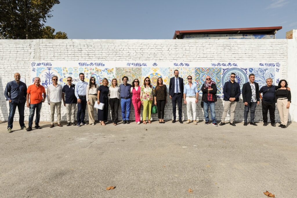 Messina. Inaugurato il Mosaico delle Meraviglie. Opera d'arte per la  collettività di Birra Messina Cristalli di sale - Paese Italia Press