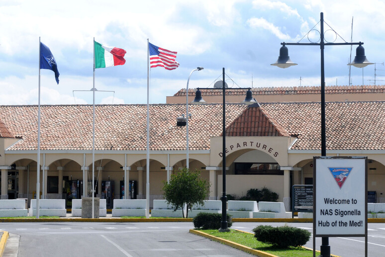 Sindacato Aeronautica Militare (SIAM) a Sigonella: Prima e storica  assemblea - Paese Italia Press